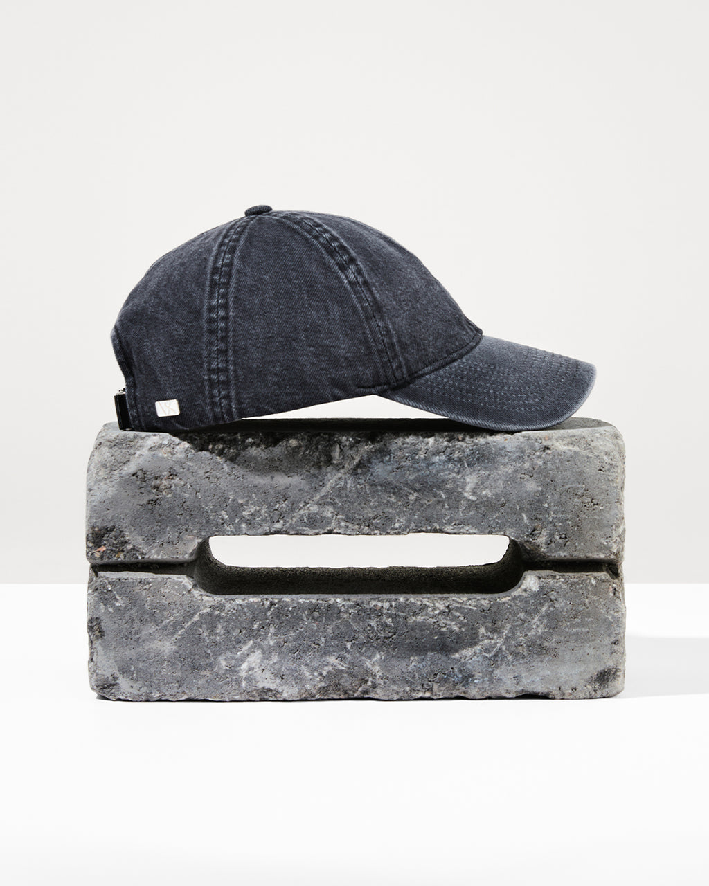 VARSITY HEADWEAR